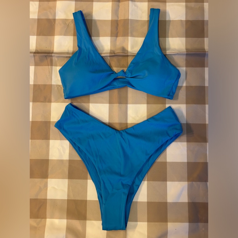Chic Ocean Blue Bikini Set